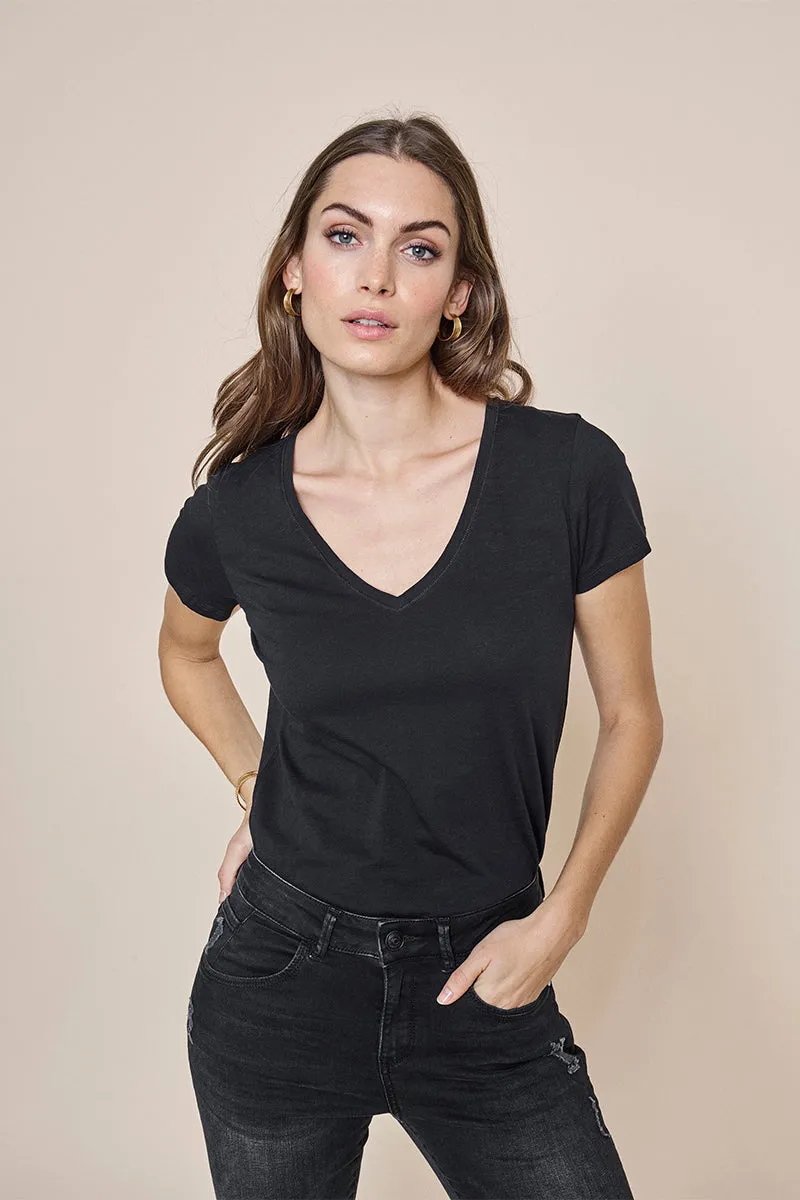 Arden Organic V-neck Tee