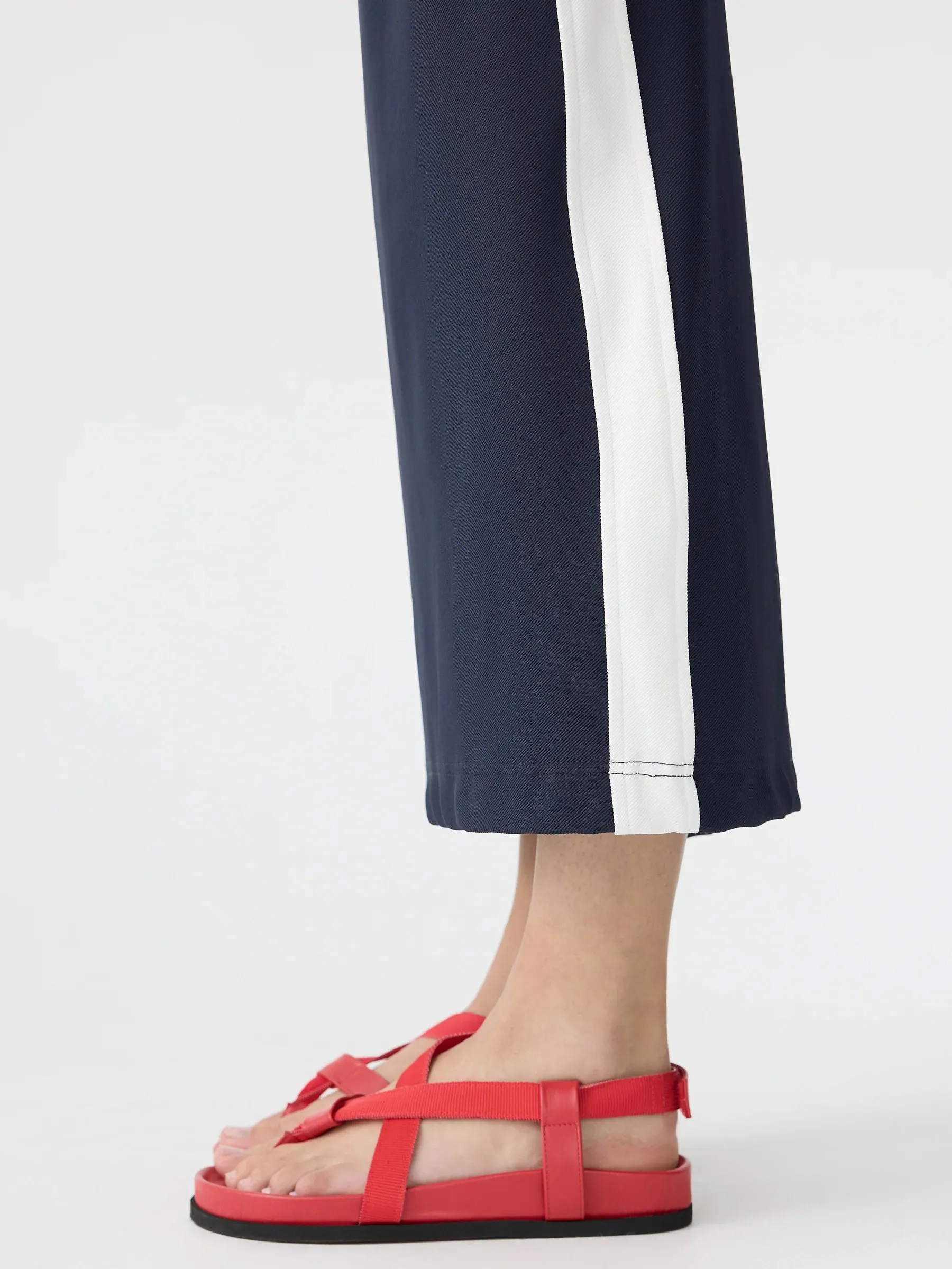 Bassike Stretch Twill Pull On Skirt in Ink and White