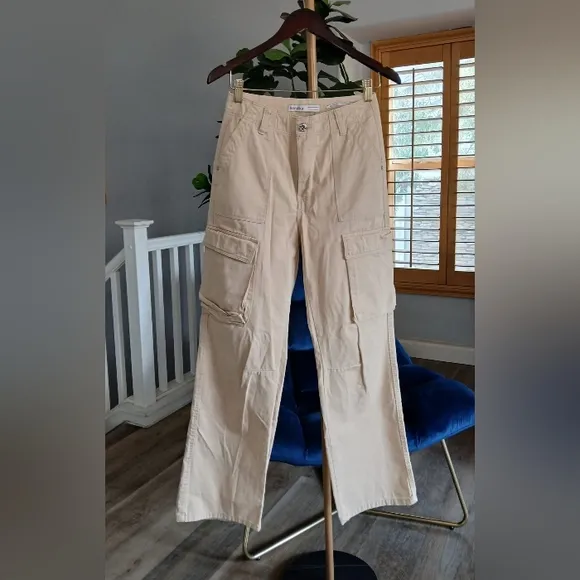 Bershka Medium Rise Straight Leg Cargo Pants Women's Size 4