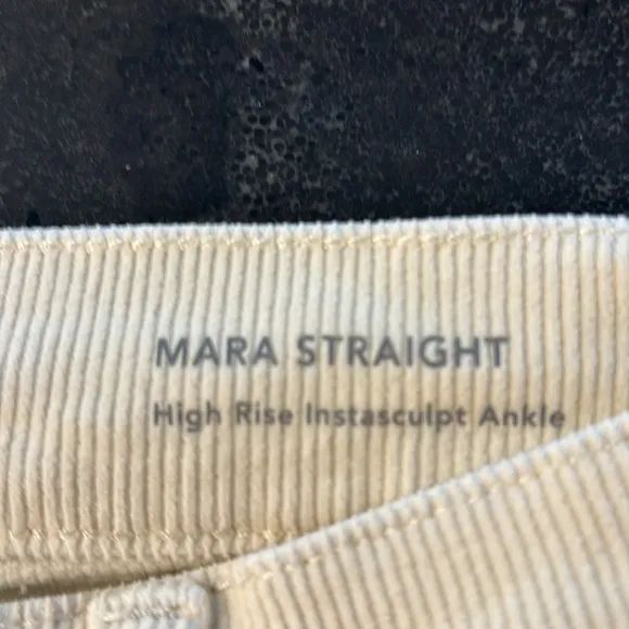 DL1961 Mara Straight High Rise Ankle Meringue Corduroy Jeans size 28