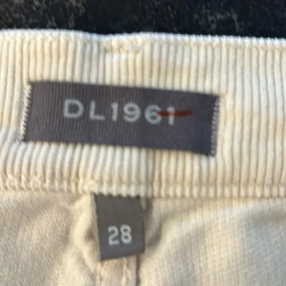 DL1961 Mara Straight High Rise Ankle Meringue Corduroy Jeans size 28