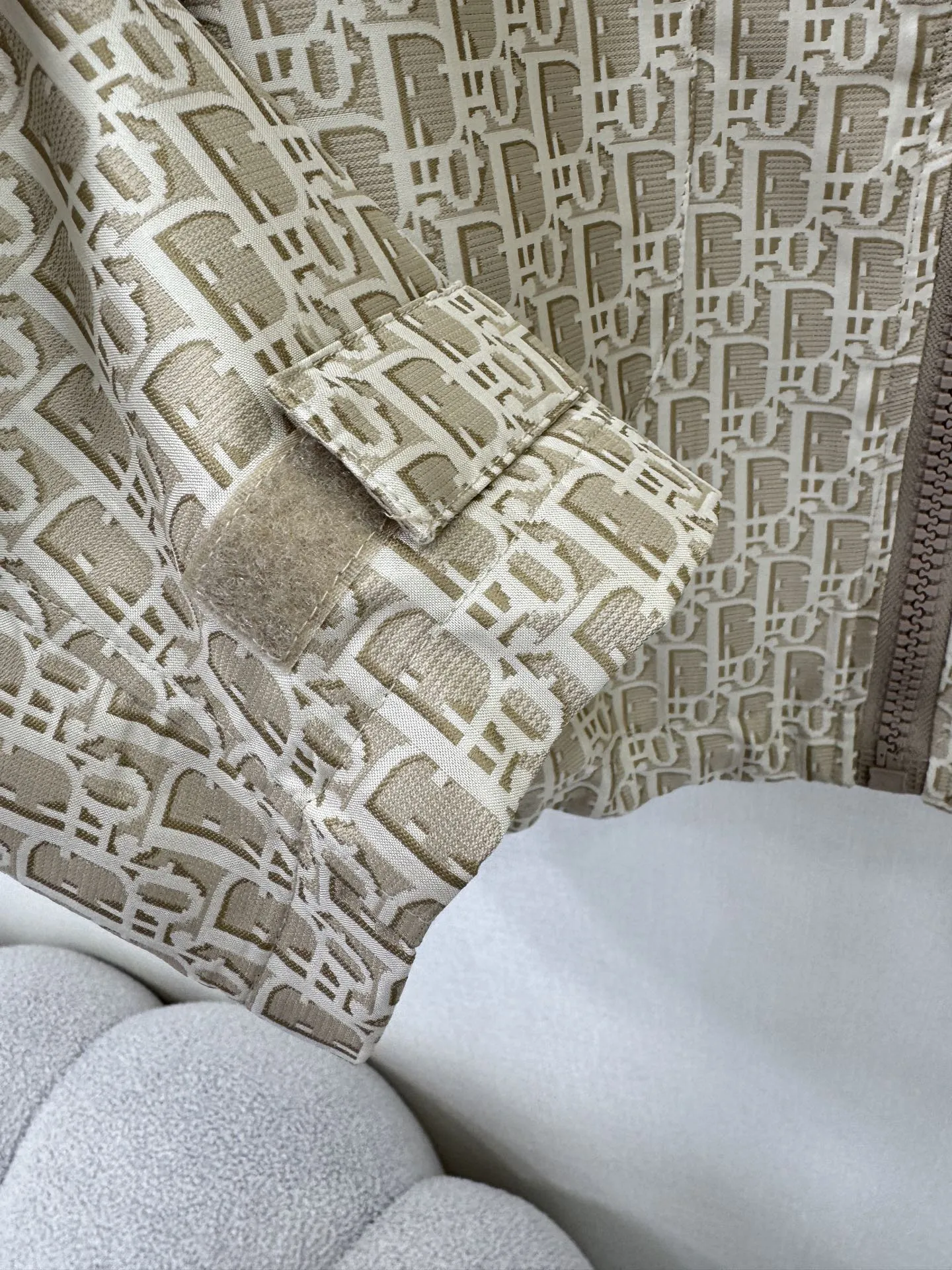 DO 25 new jacquard jacket