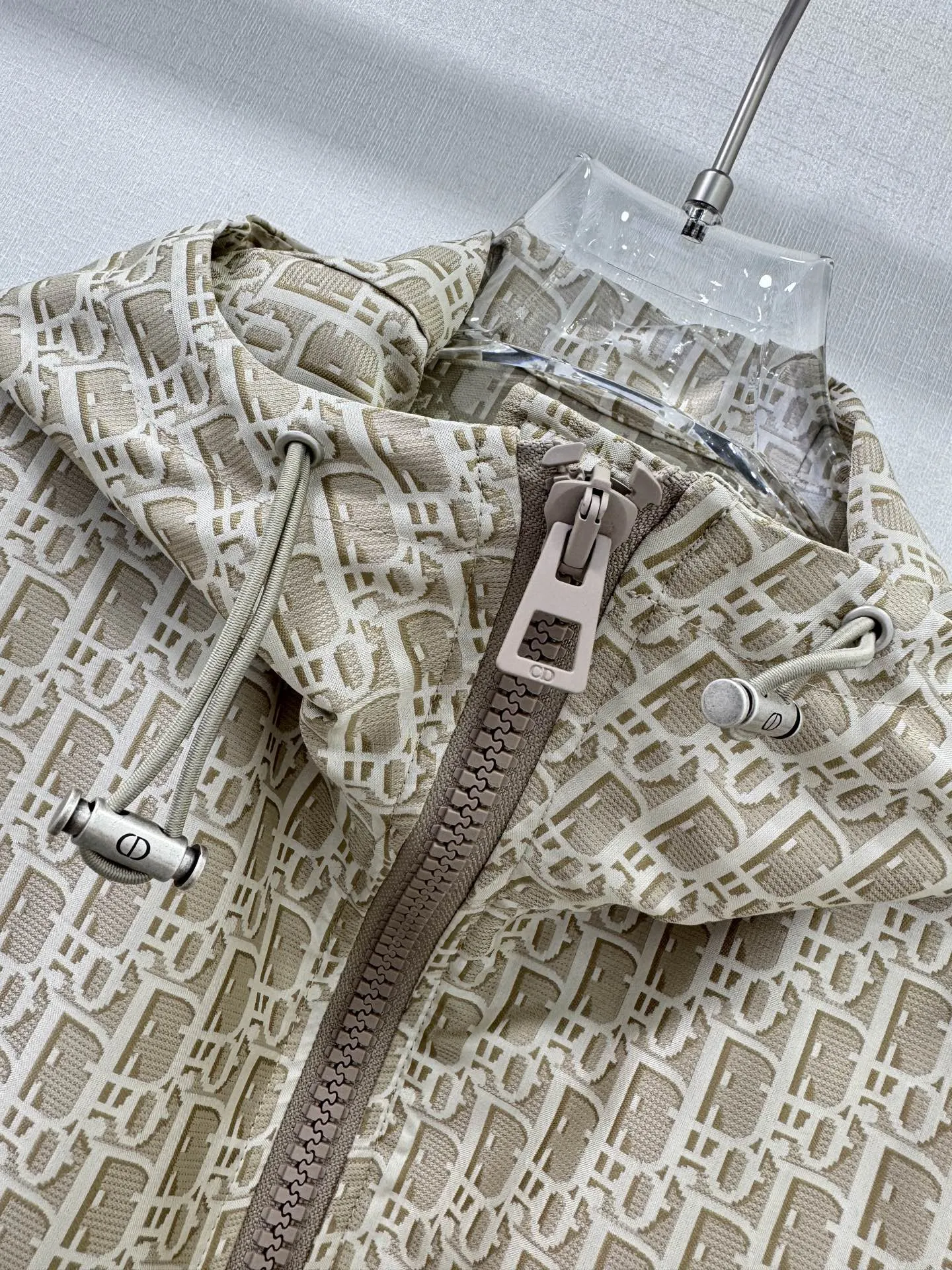 DO 25 new jacquard jacket