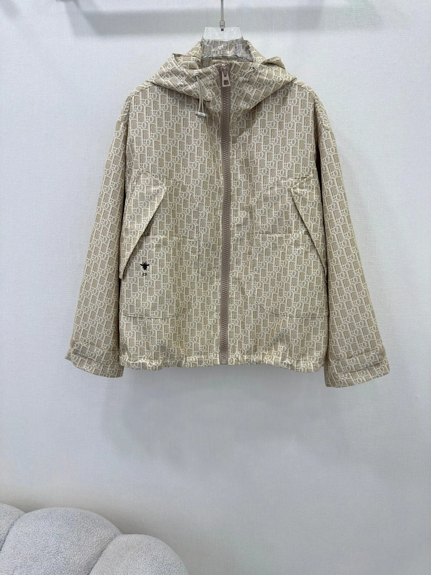 DO 25 new jacquard jacket