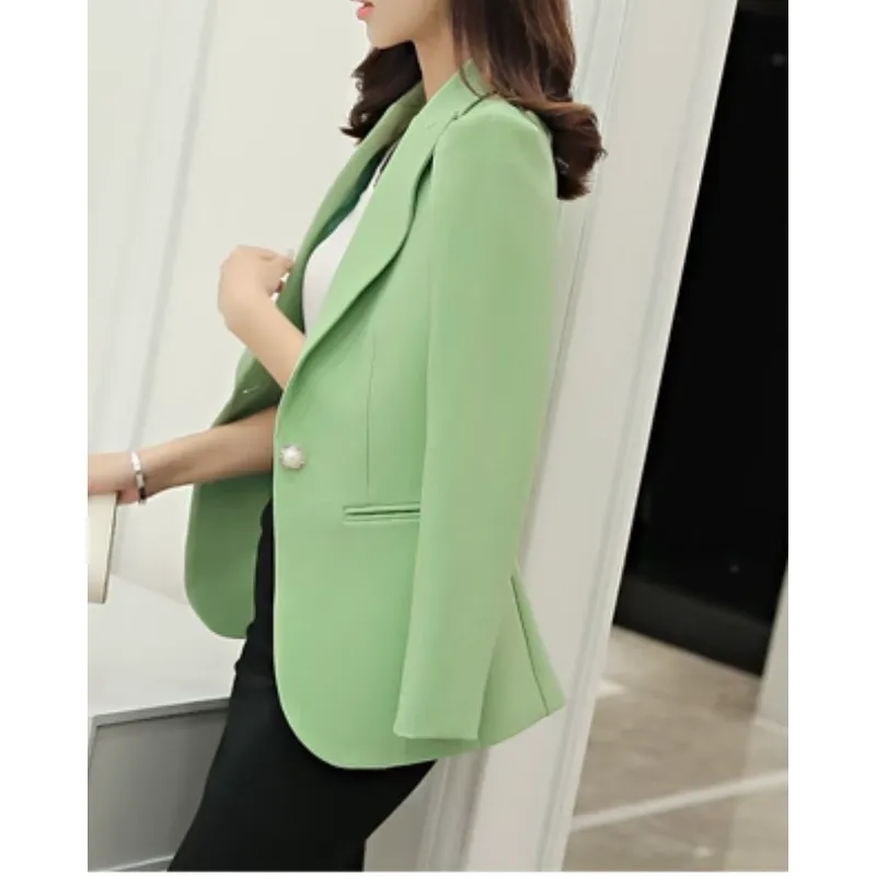 Elegant women's blazer with ankle button fastening - Ideal for layering - Trendy fashion for any season