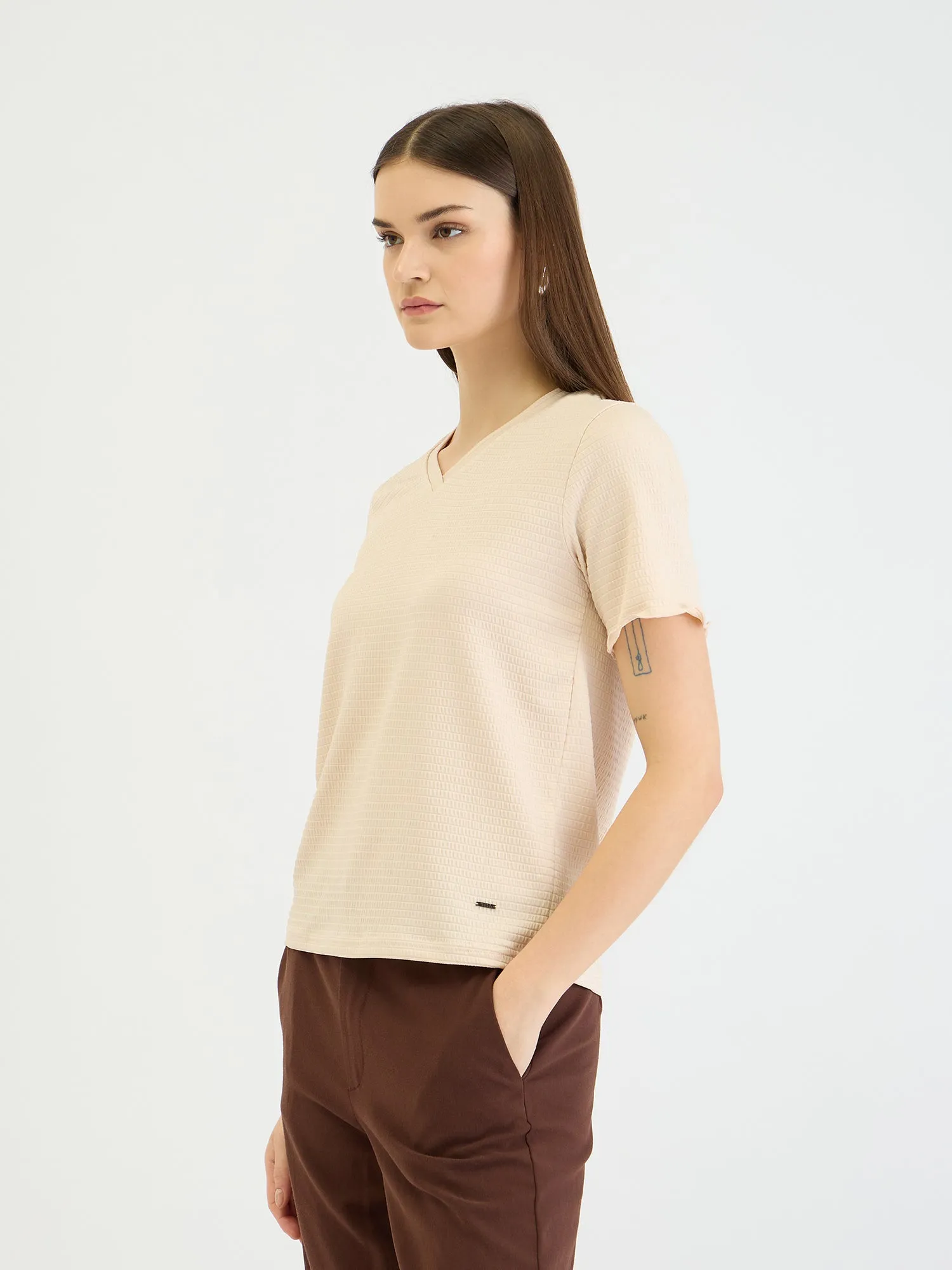 Elle Women Beige Textured Crew Neck Tshirt
