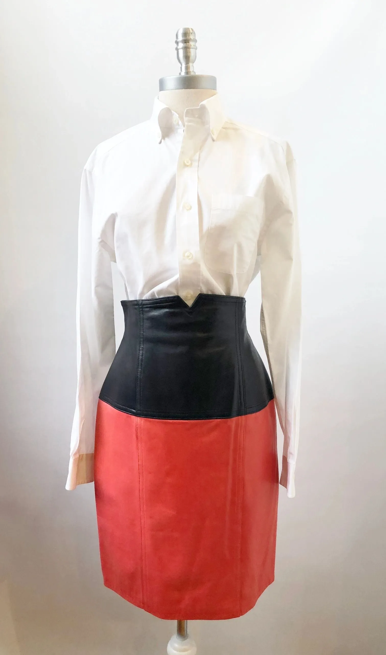 Escada Leather Skirt Size 40 De (6 Us)