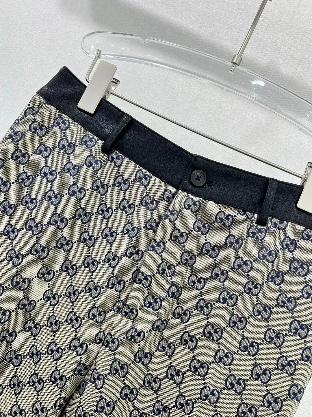 GC 25 new contrast leather pants