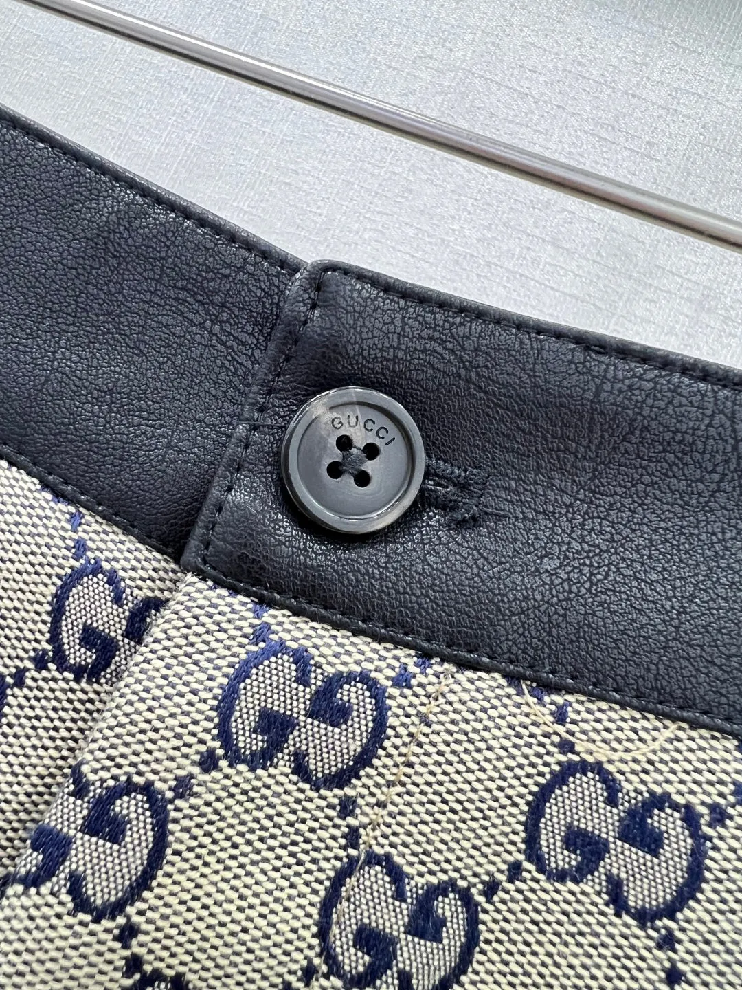 GC 25 new contrast leather pants