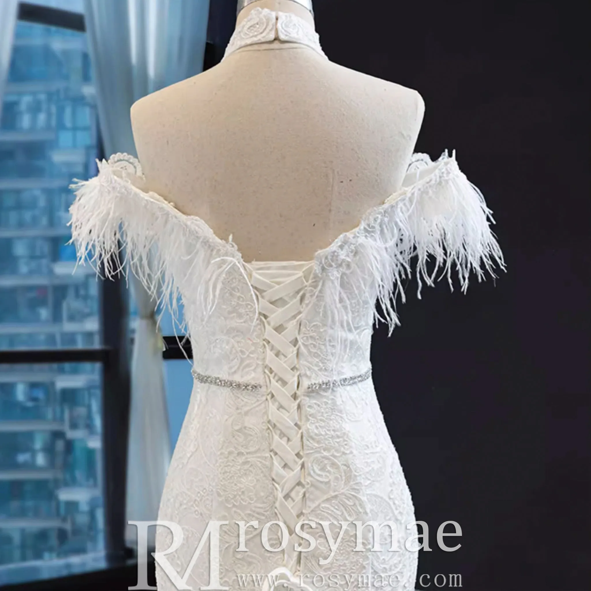 High Neck Elegant Luxury Trumpet Wedding Dress with Feather