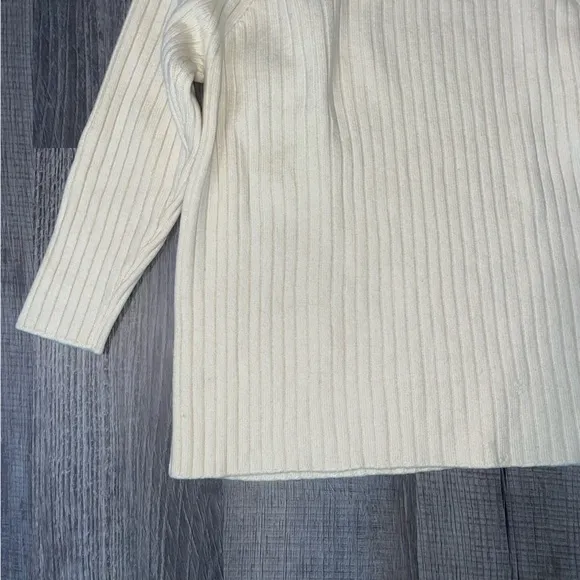 Italian Virgin Merino Wool Sweater Womens ~ Ivory Yummy