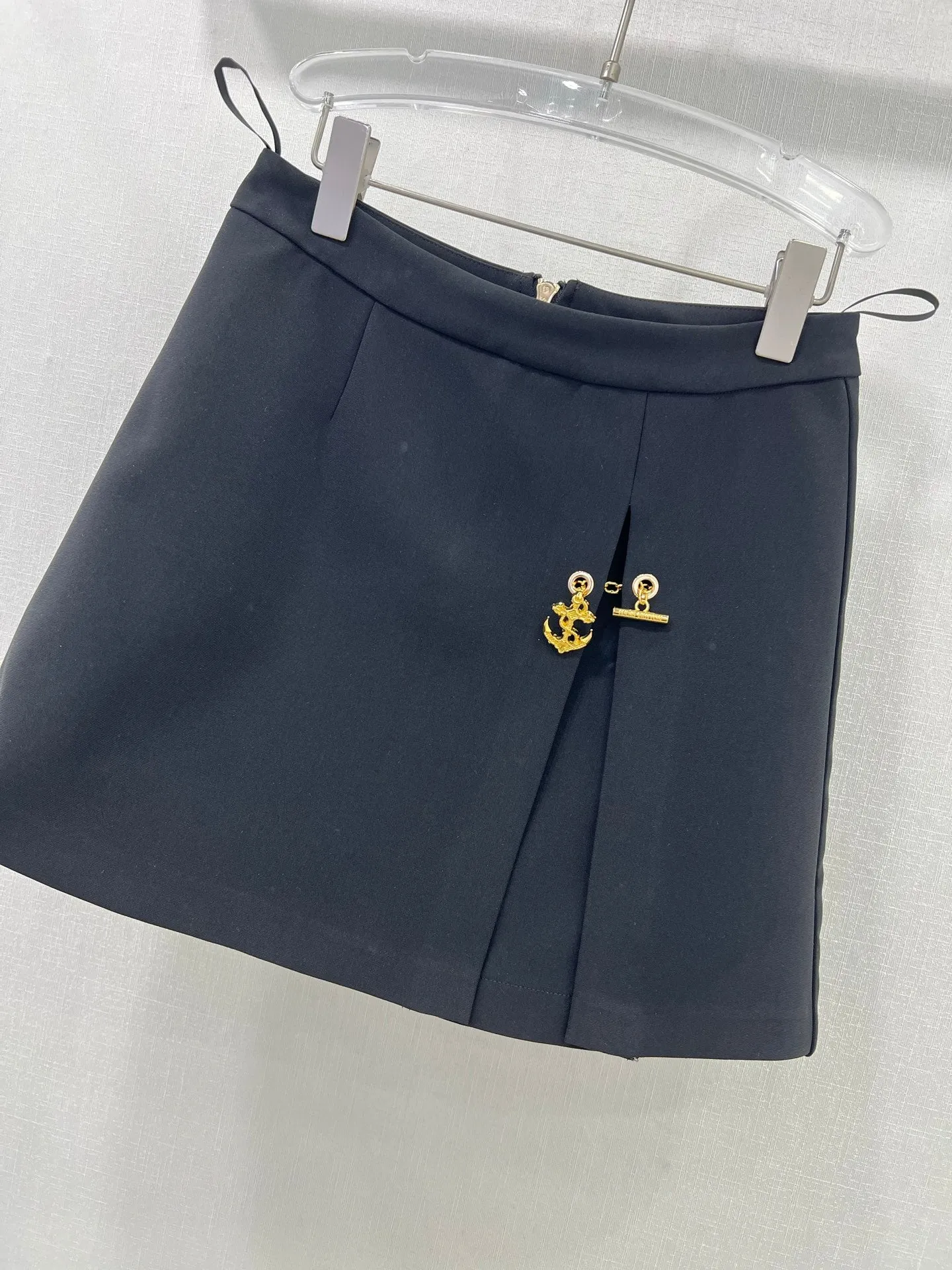 L 25 new skirt