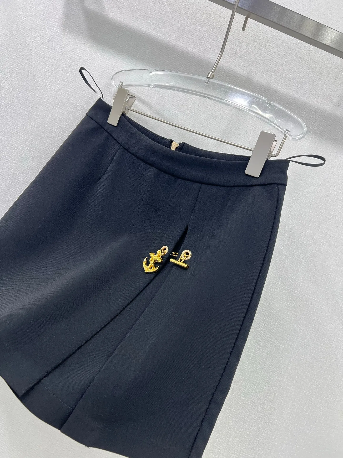 L 25 new skirt