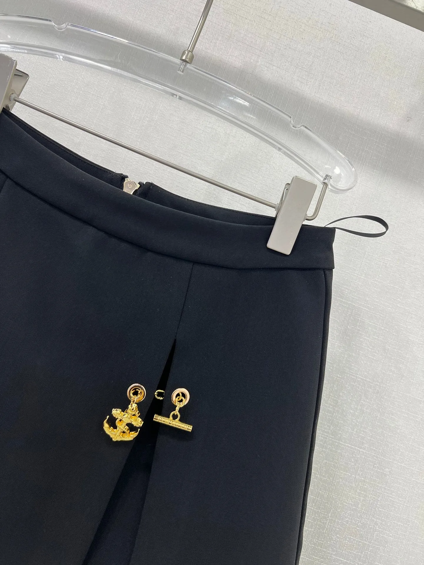 L 25 new skirt