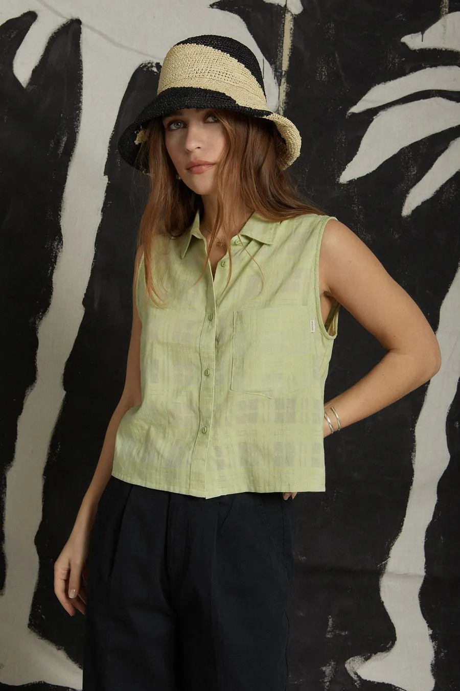 LEON BOXY SLEEVELESS WOVEN