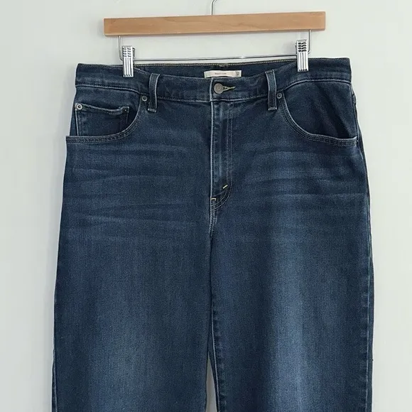 LEVI’S Baggy Dad Jeans in Worn In Dark Indigo - Dark Wash