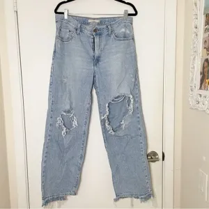 Levis women Baggy Dad Jeans Bin Day 29x30 vtg 90s light wash distressed