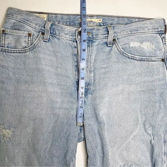 Levis women Baggy Dad Jeans Bin Day 29x30 vtg 90s light wash distressed
