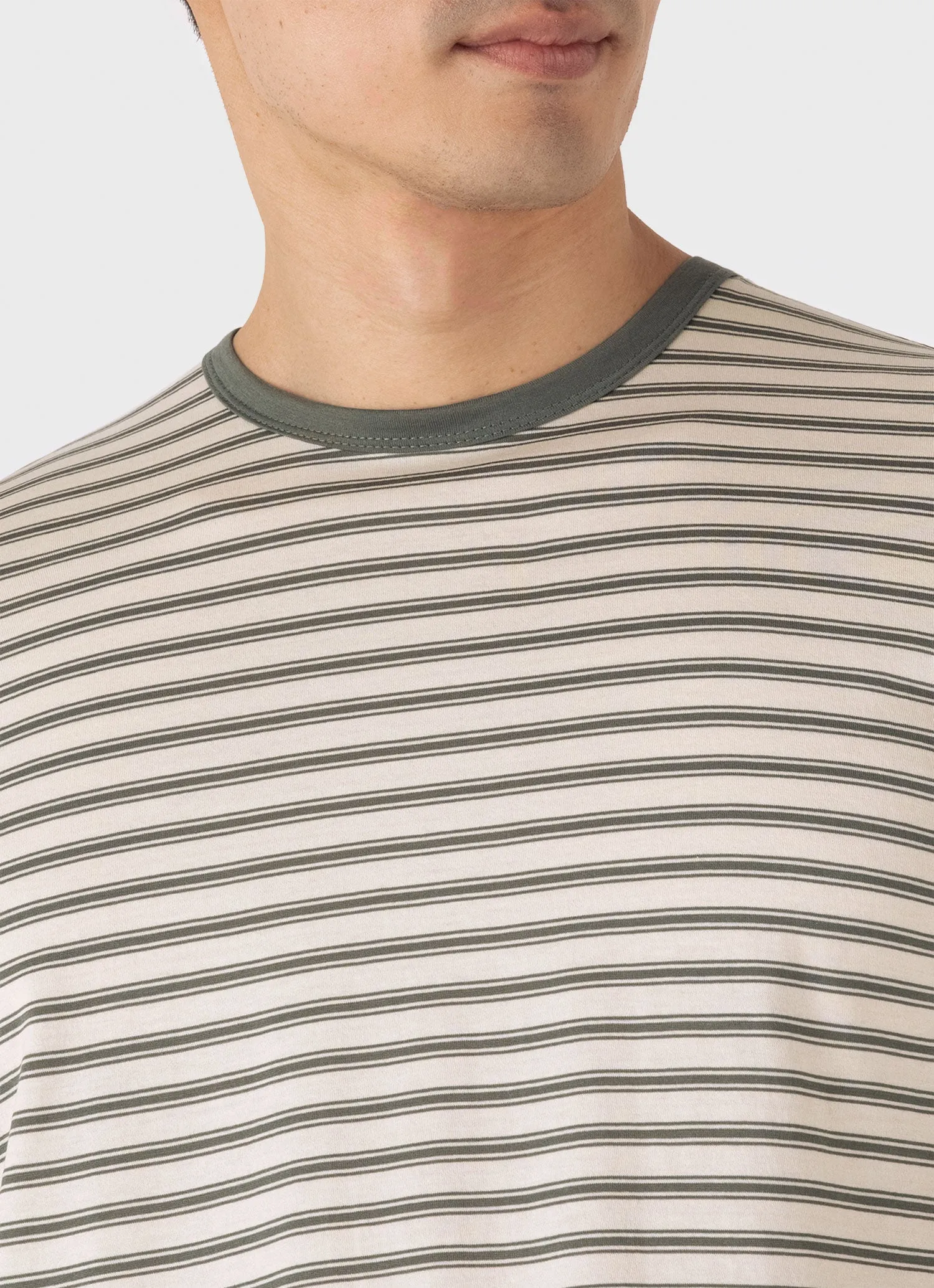 Men's Classic T-shirt in Dusk Green/Undyed