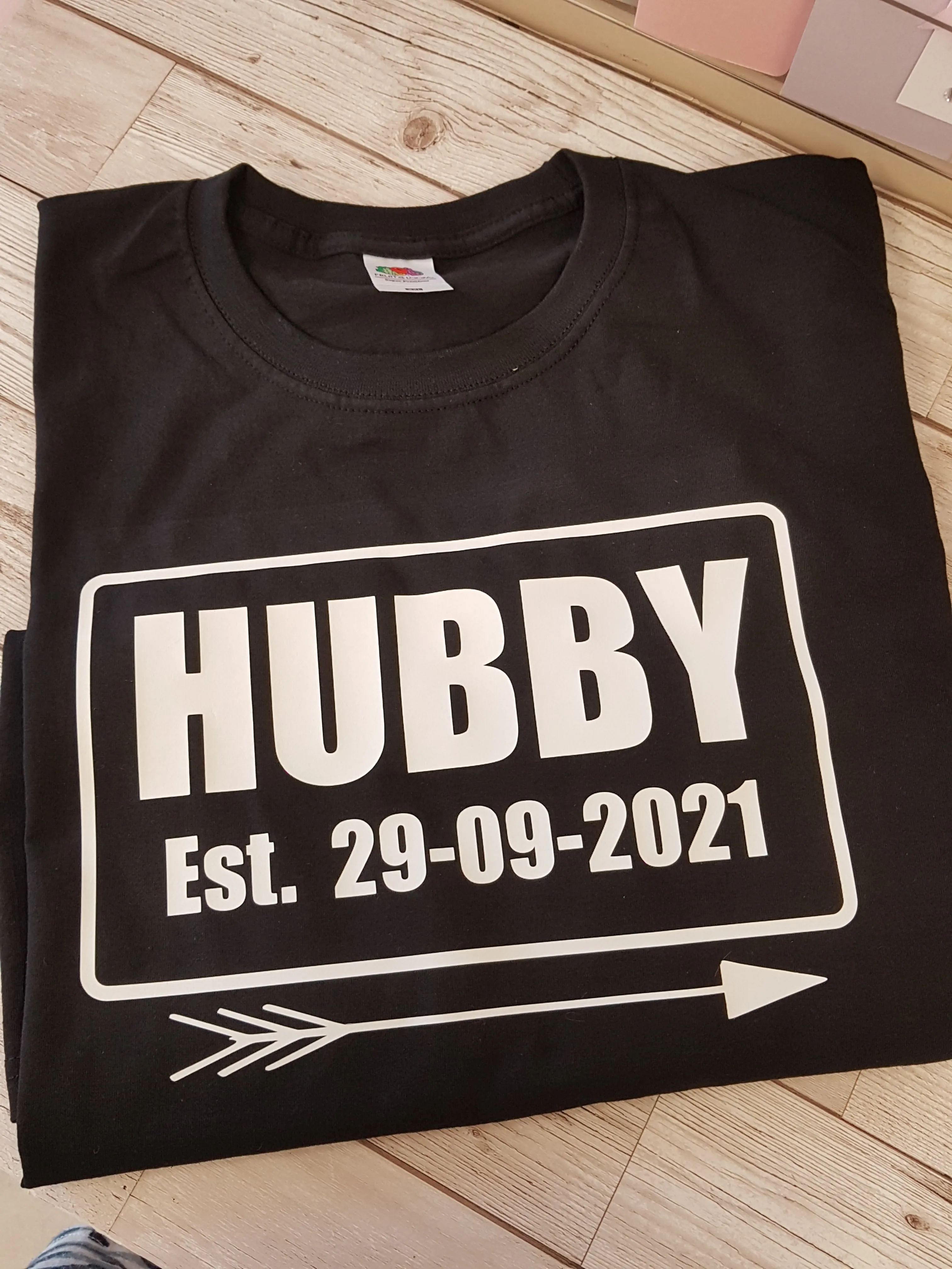 MENS/UNISEX PERSONALISED T-SHIRT HUBBY EST.