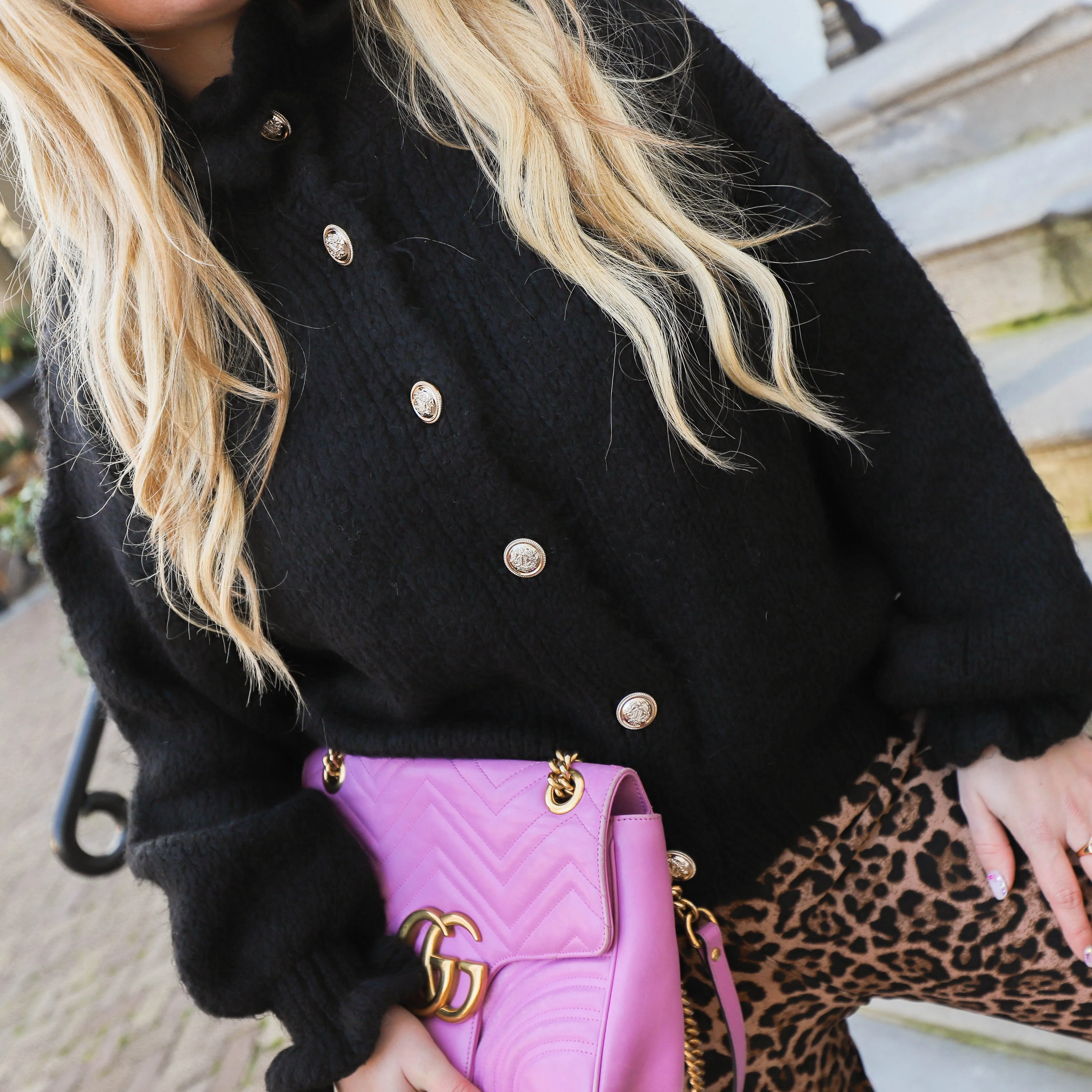 Nora vest ruffle zwart