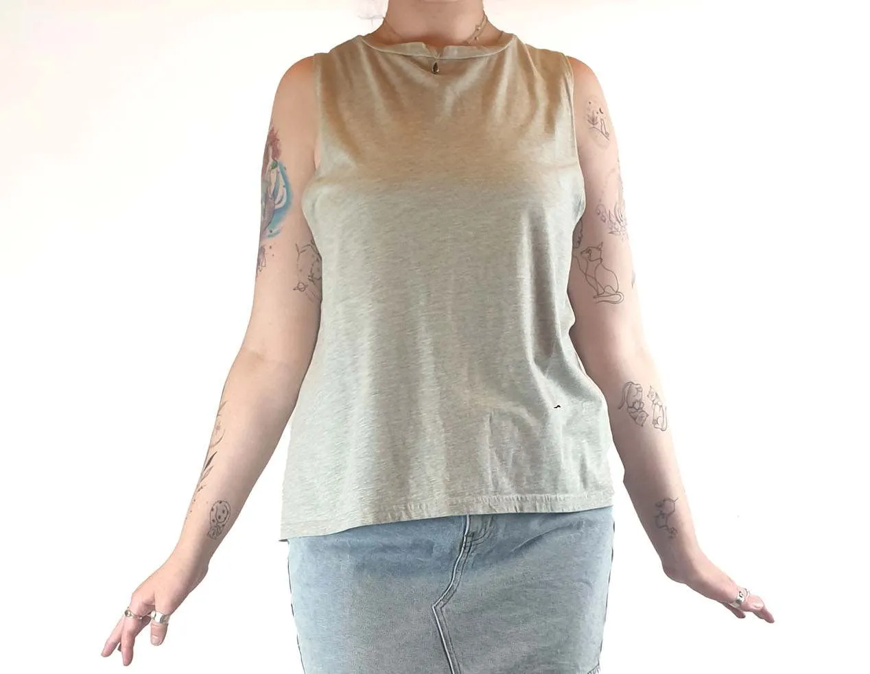 Nude Lucy grey sleeveless top size L (small fit, best fits size 12)