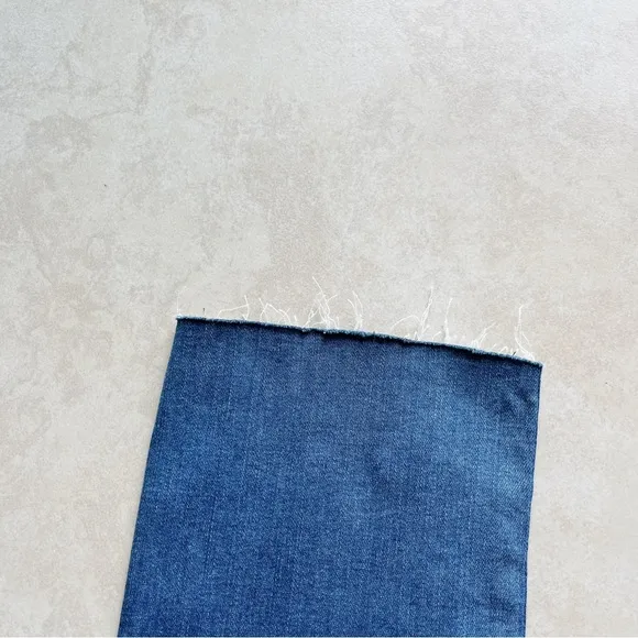 NWT Joe’s Jeans High Rise Straight Ankle Medium Wash Raw Hem Jeans - Size 24