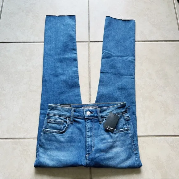 NWT Joe’s Jeans High Rise Straight Ankle Medium Wash Raw Hem Jeans - Size 24