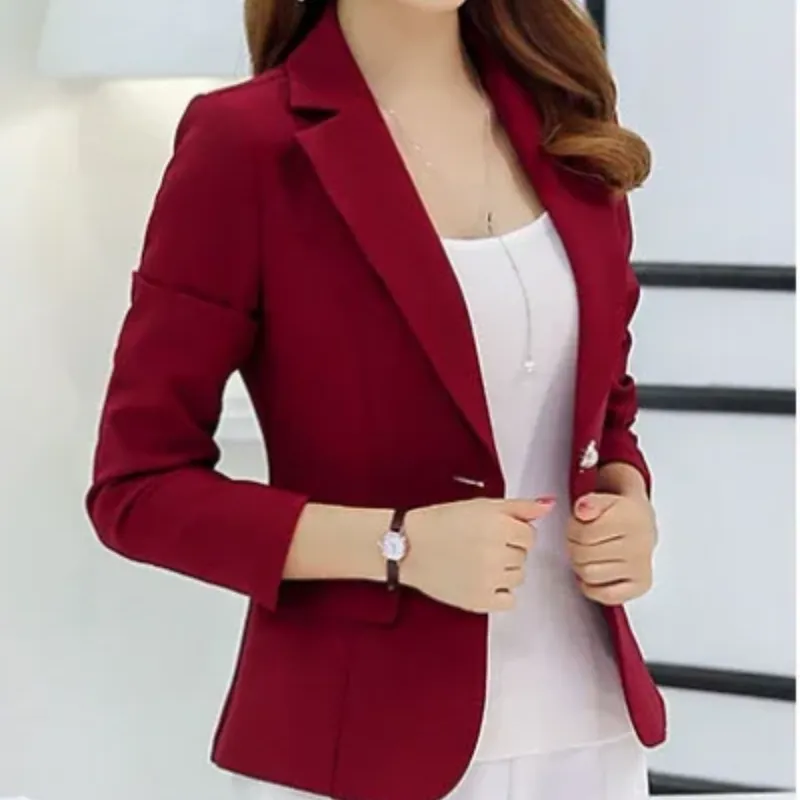 Stylish women's blazer with ankle button fastening - Lightweight and breathable material - Ideal for layering
