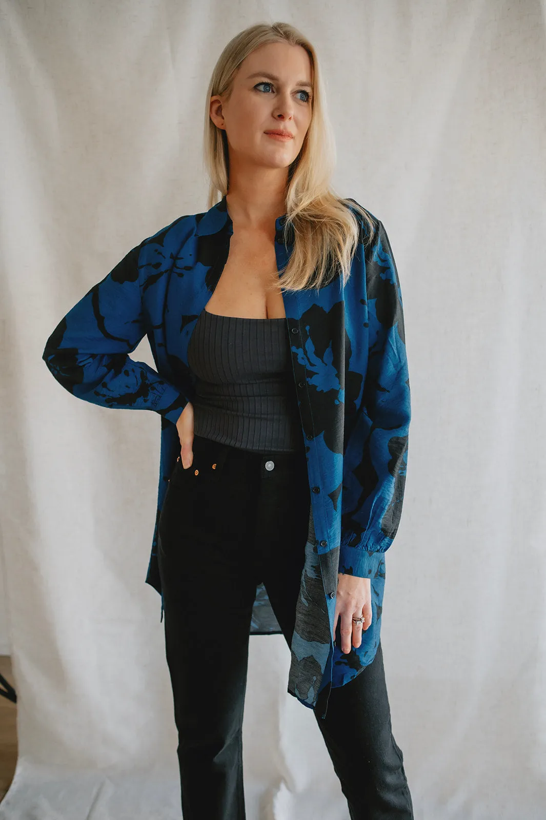 The 501 Original Cropped Jeans by Levi's - Black