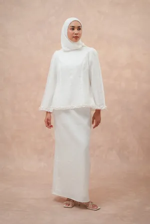 The Classic Pleated Linen Skirt in Ivory