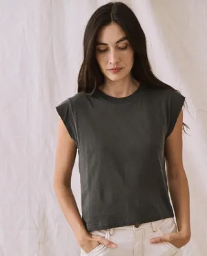 The Great - The Peak Shoulder Tee Washed Black