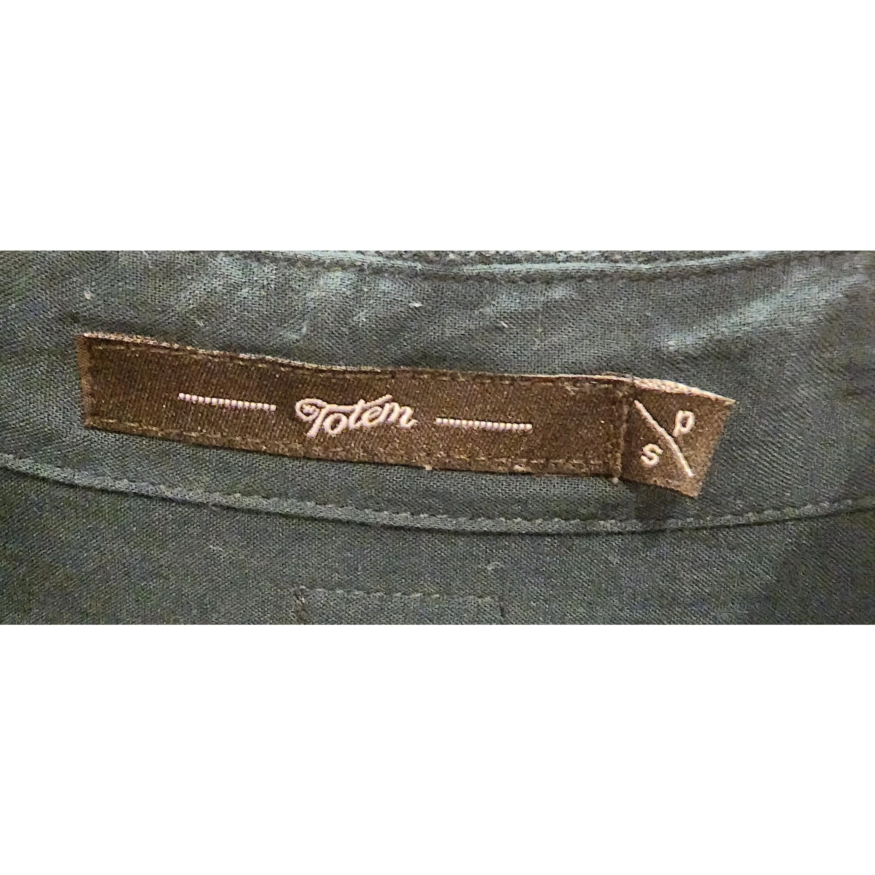 Totem forest green shirt with front pockets size 10