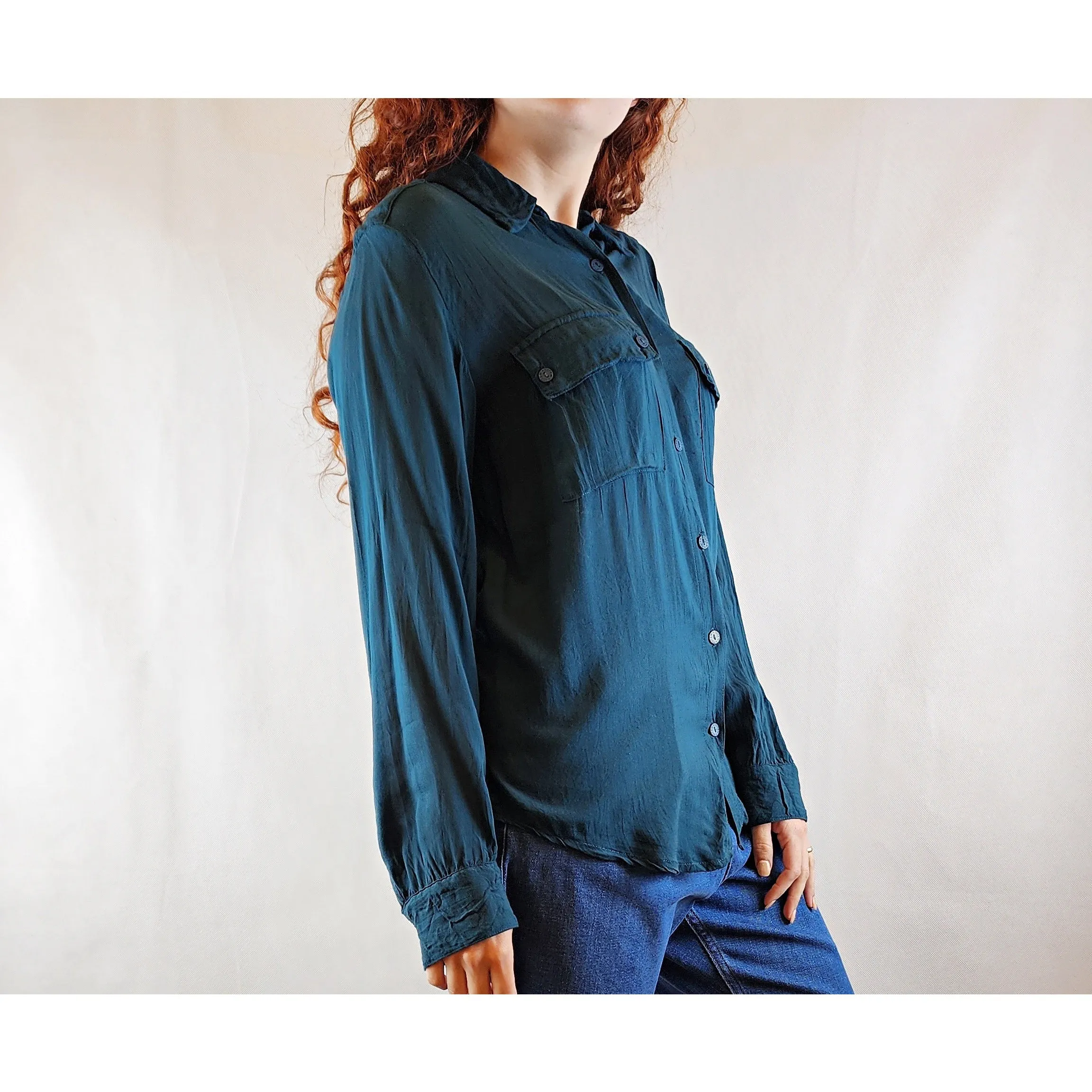 Totem forest green shirt with front pockets size 10