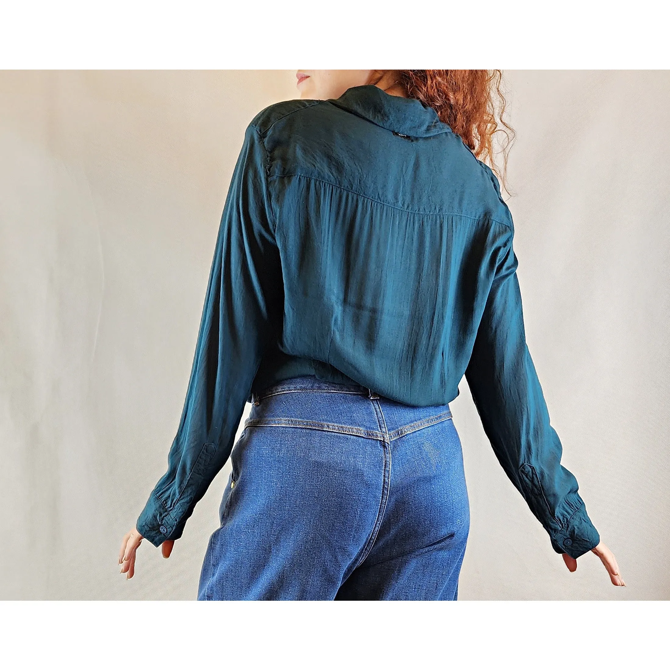 Totem forest green shirt with front pockets size 10