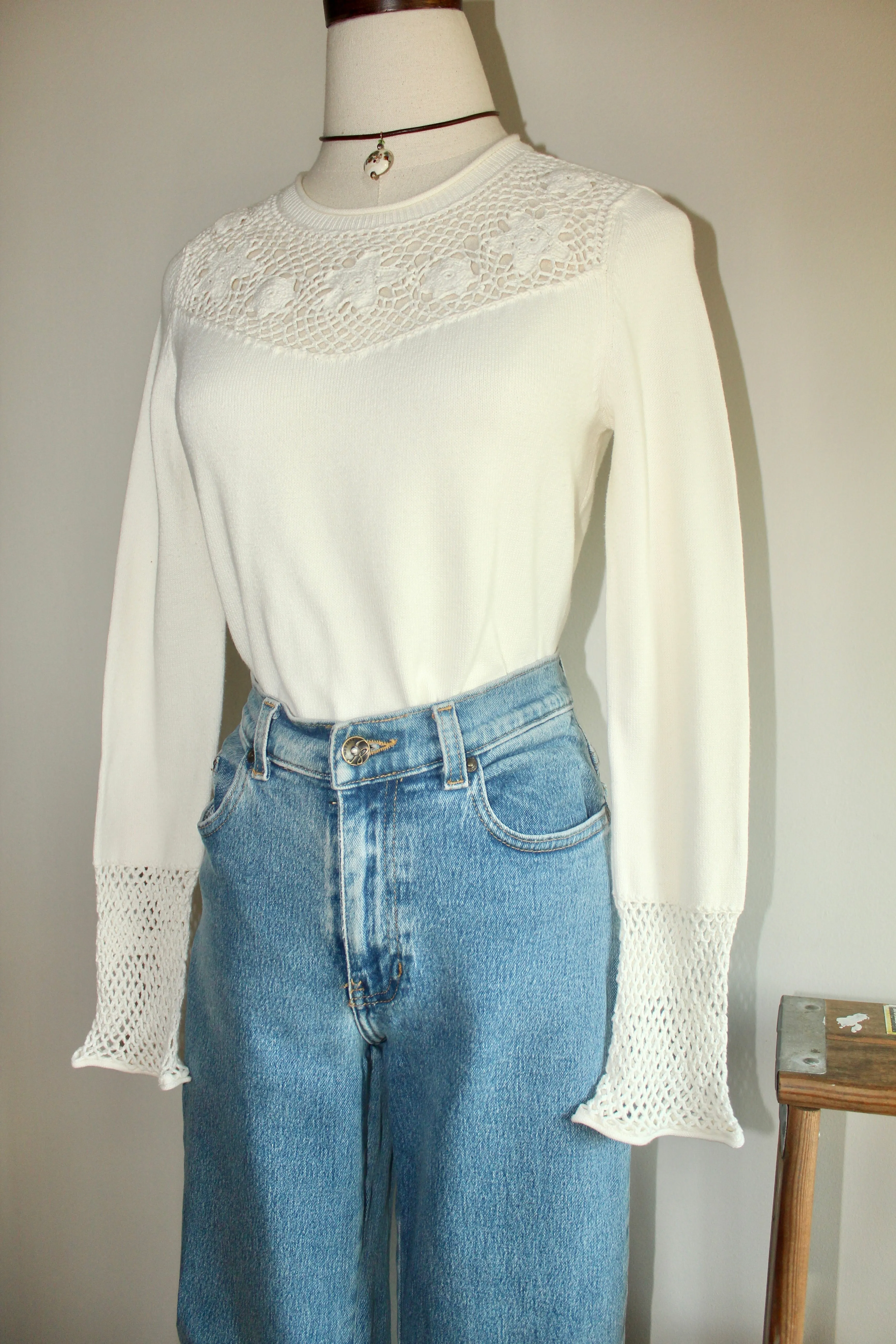 Vintage 90s Floral Cutout Mesh Knit (S)