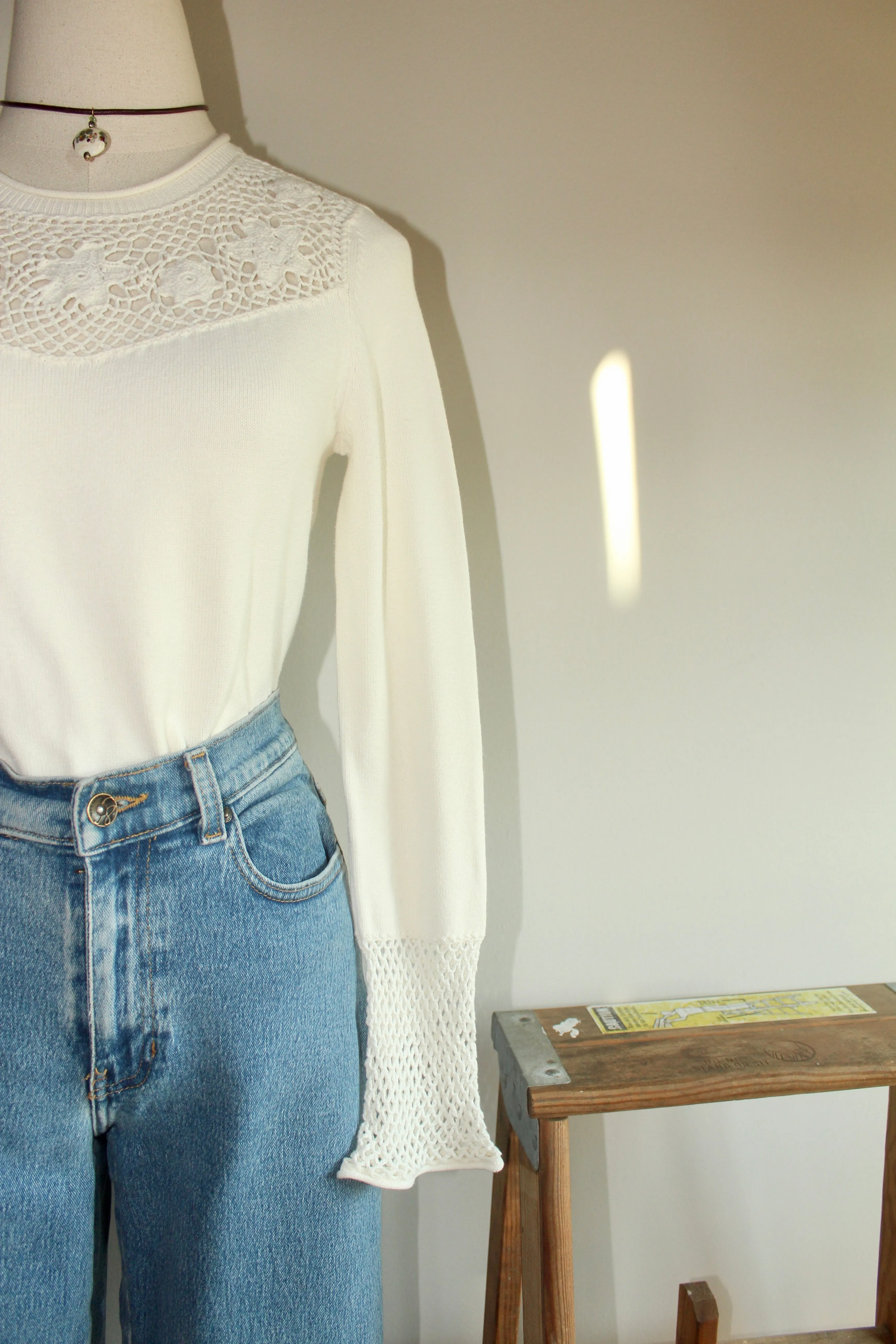 Vintage 90s Floral Cutout Mesh Knit (S)