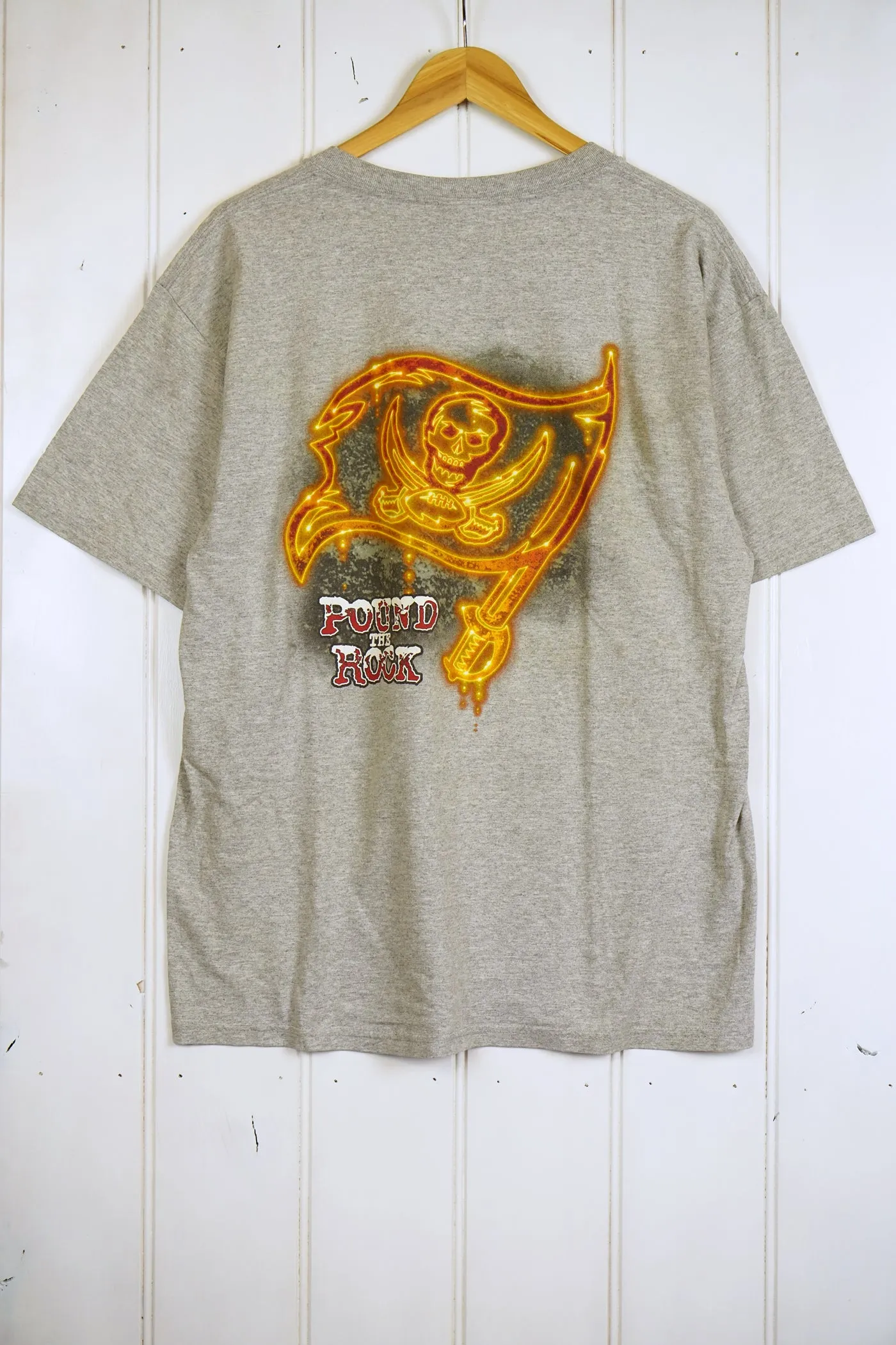 Vintage Sports - Bucaneers Tee - Large