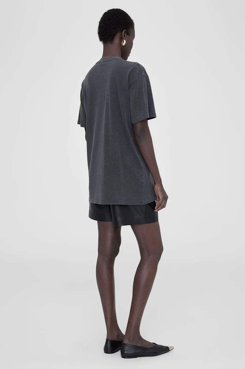 Walker Tee Spotted Leopard - Washed Black