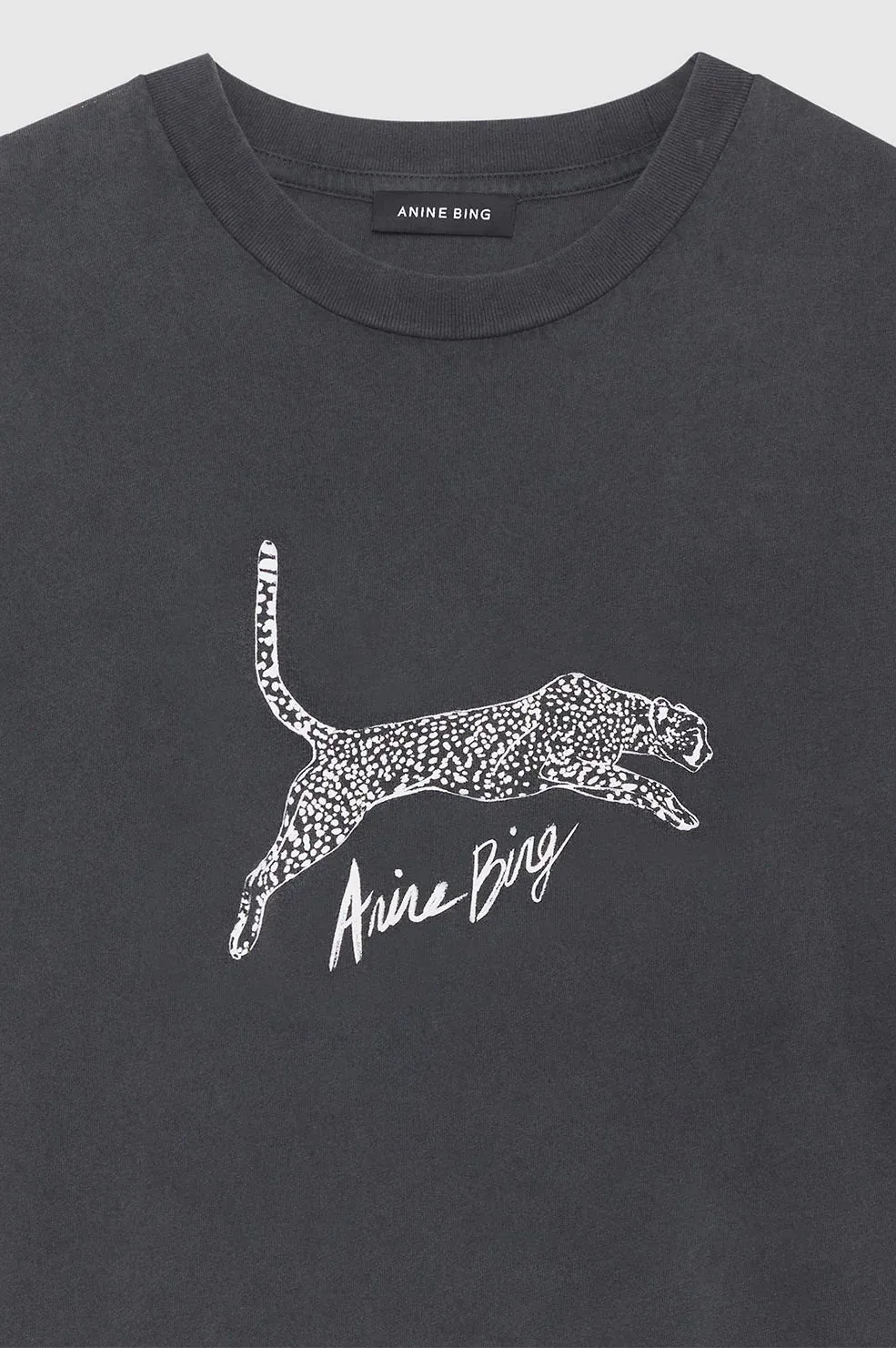 Walker Tee Spotted Leopard - Washed Black