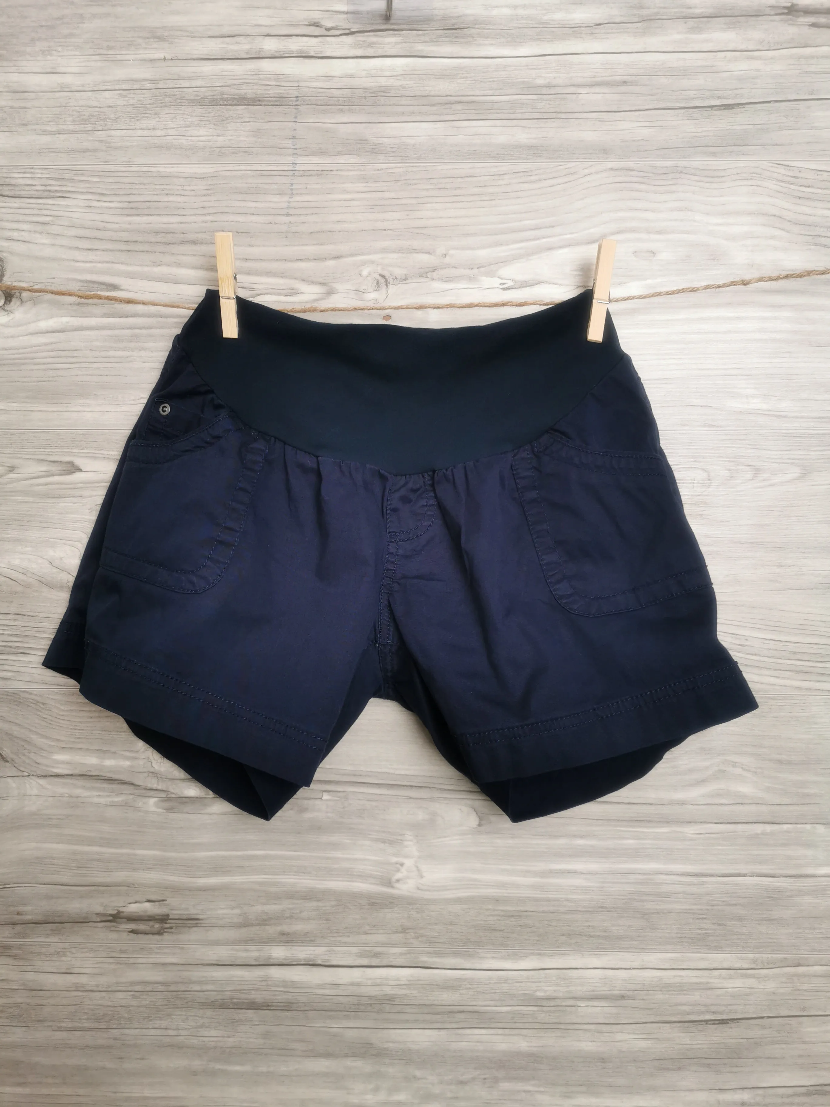 WOMENS SIZE SMALL - MOTHERHOOD MATERNITY, Soft Cotton Shorts, Full Belly Panel EUC B5