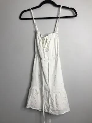 Womens Size XSm Misses White LULUS Dress